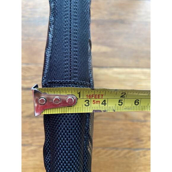 HURLEY Black Plaid Padded Zippered Tablet Sleeve - Picture 10 of 10